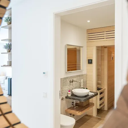 Quartier Maxim - App 3 דירה